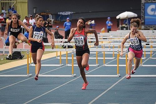 Micaela Rosa de Mello venceu os 80 m com barreiras com recorde brasileira / Foto: Marcelo Machado / CBAt